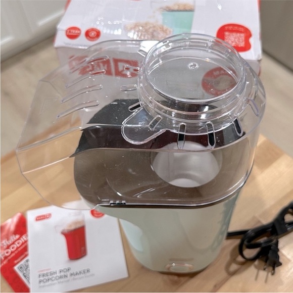 New! DASH Fresh Pop Hot Air Popcorn Maker Makes 16 Cups - Picture 11 of 16